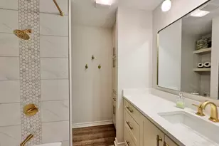 203 E 11th St, Elgin, TX 78621 - Photo 23