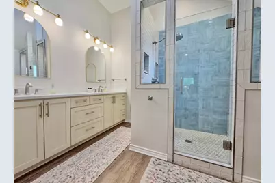 203 E 11th Street, Elgin, TX 78621 - Photo 19