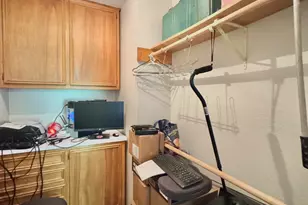 203 E 11th St, Elgin, TX 78621 - Photo 27