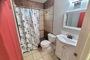 1410 Valleyridge Dr, Austin, TX 78704 - Photo 7