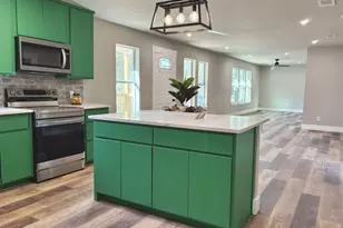 1902 N Fannin Ave, Cameron, TX 76520 - Photo 3