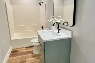 1902 N Fannin Ave, Cameron, TX 76520 - Photo 9