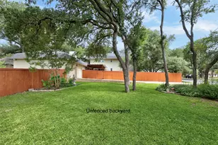 9411 Cedar Crest Dr, Austin, TX 78750 - Photo 23