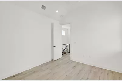 7208 Providence Avenue #3, Austin, TX 78752 - Photo 17