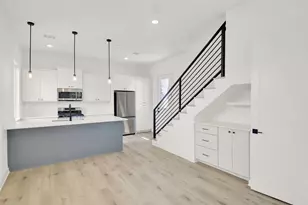 7208 Providence Ave, Austin, TX 78752 - Photo 3