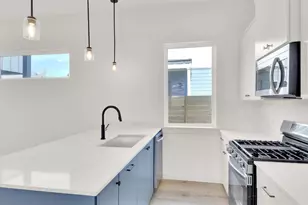 7208 Providence Ave, Austin, TX 78752 - Photo 7