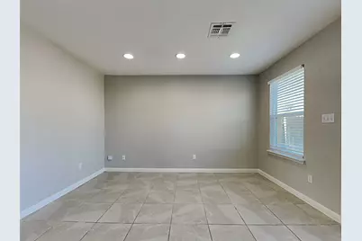 1052 Esplanade Parkway, San Marcos, TX 78666 - Photo 3