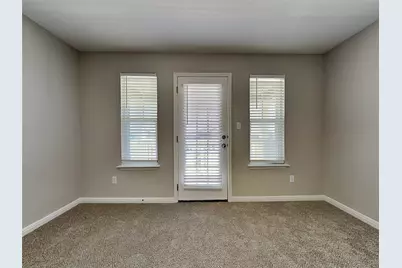 1052 Esplanade Parkway, San Marcos, TX 78666 - Photo 5