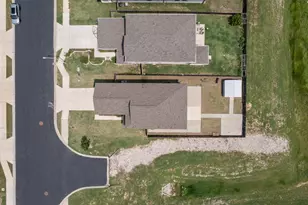 121 Passiflora Dr, Georgetown, TX 78626 - Photo 3