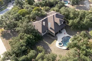 205 Sutton Pl, Georgetown, TX 78628 - Photo 37