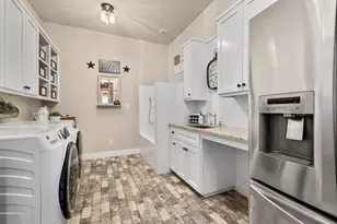 221 Palomino Cove, Jarrell, TX 76537 - Photo 27