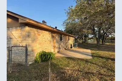 163 Robinson Road, Lockhart, TX 78644 - Photo 21