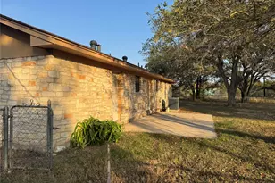 163 Robinson Rd, Lockhart, TX 78644 - Photo 21