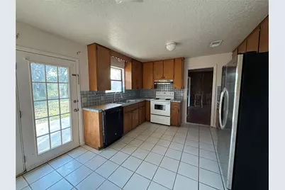 163 Robinson Road, Lockhart, TX 78644 - Photo 5