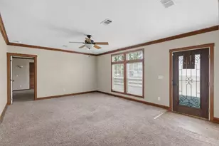 186 La Selva Dr, Elgin, TX 78621 - Photo 5