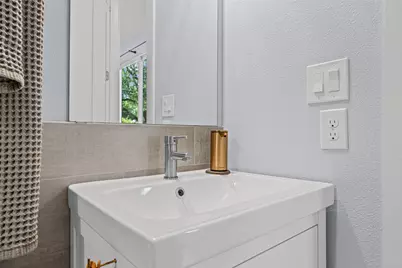 1409 Holly Street #B, Austin, TX 78702 - Photo 17