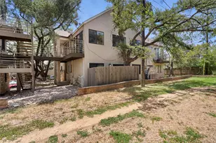 6810 Deatonhill Dr, Austin, TX 78745 - Photo 19