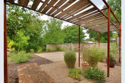 2308 1/2 E 9th Street, Austin, TX 78702 - Photo 25