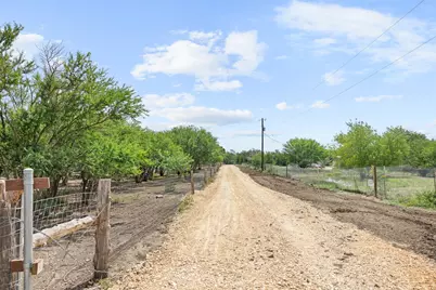 3315 Dry Creek Road, Lockhart, TX 78644 - Photo 25