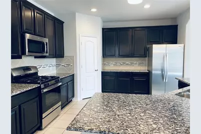 1009 Sundrops Street, Leander, TX 78641 - Photo 5