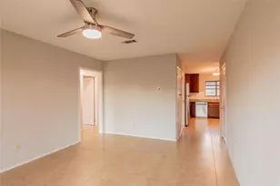 2003 Castle Gate Cir, San Marcos, TX 78666 - Photo 5