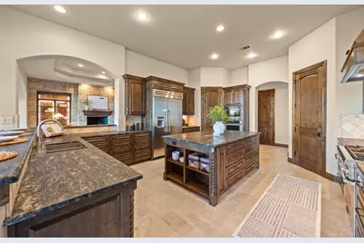 3809 Verano Drive, Austin, TX 78735 - Photo 11