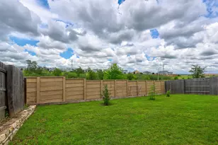 11007 Strawberry Roan Dr, Manor, TX 78653 - Photo 35