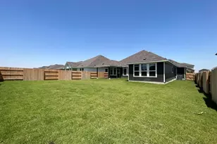 303 Bear Oak St, Hutto, TX 78634 - Photo 27