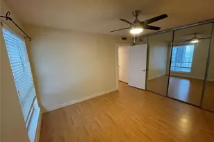 6910 Hart Ln, Austin, TX 78731 - Photo 9