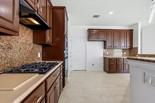 901 Ambrose Dr, Pflugerville, TX 78660 - Photo 11