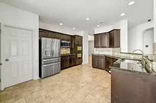 12601 Grimes Ranch Ct, Austin, TX 78732 - Photo 9