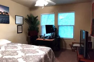 500 Kenniston Dr, Austin, TX 78752 - Photo 17