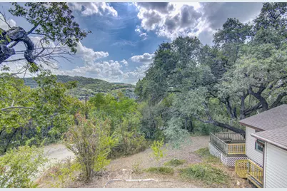 18201 Lura Lane, Jonestown, TX 78645 - Photo 17