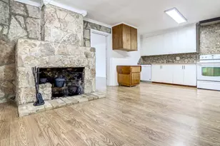 18201 Lura Ln, Jonestown, TX 78645 - Photo 9