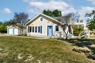 1025 Lakeshore Dr, Spicewood, TX 78669 - Photo 25