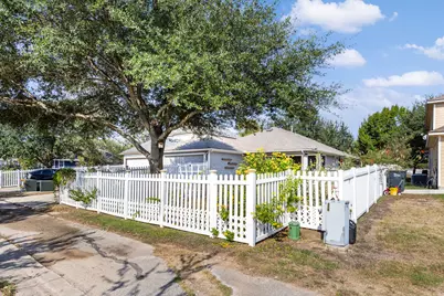 784 Sampson, Kyle, TX 78640 - Photo 35
