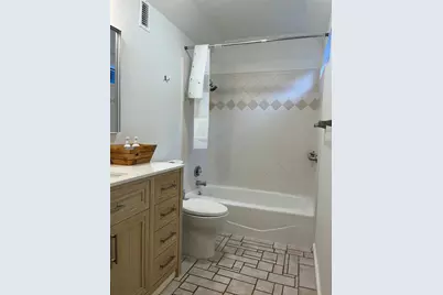 6501 Lost Cove #B, Austin, TX 78746 - Photo 15