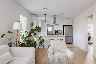 827 Gullett St, Austin, TX 78702 - Photo 5