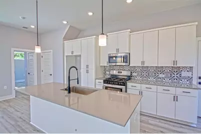 6002 Carnation Terrace #2, Austin, TX 78741 - Photo 5