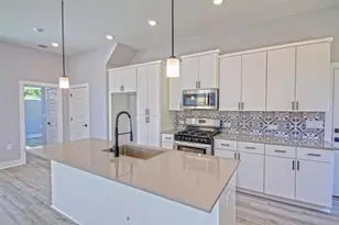 6002 Carnation Terrace, Austin, TX 78741 - Photo 5