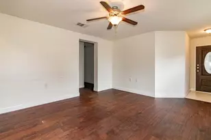 8801 Edmundsbury Dr, Austin, TX 78747 - Photo 5