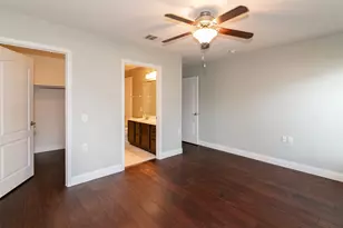 8801 Edmundsbury Dr, Austin, TX 78747 - Photo 9