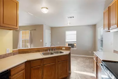 135 Petirrojo Court, Del Valle, TX 78617 - Photo 13