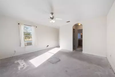 135 Petirrojo Court, Del Valle, TX 78617 - Photo 13