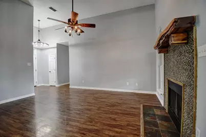340 Rose Mayer Loop, La Grange, TX 78945 - Photo 5
