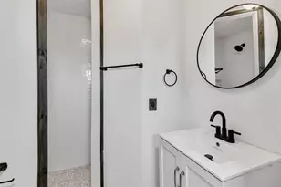 128 Kaupo Dr, Bastrop, TX 78602 - Photo 17