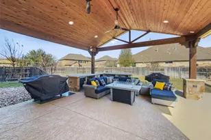 349 Lake Livingston Dr, Georgetown, TX 78628 - Photo 31