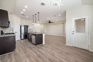 197 Voss, Kyle, TX 78640 - Photo 3