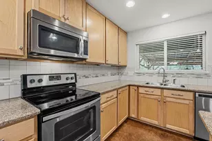 1105 Delmar St, San Marcos, TX 78666 - Photo 7