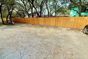 2411 S 5th St, Austin, TX 78704 - Photo 11